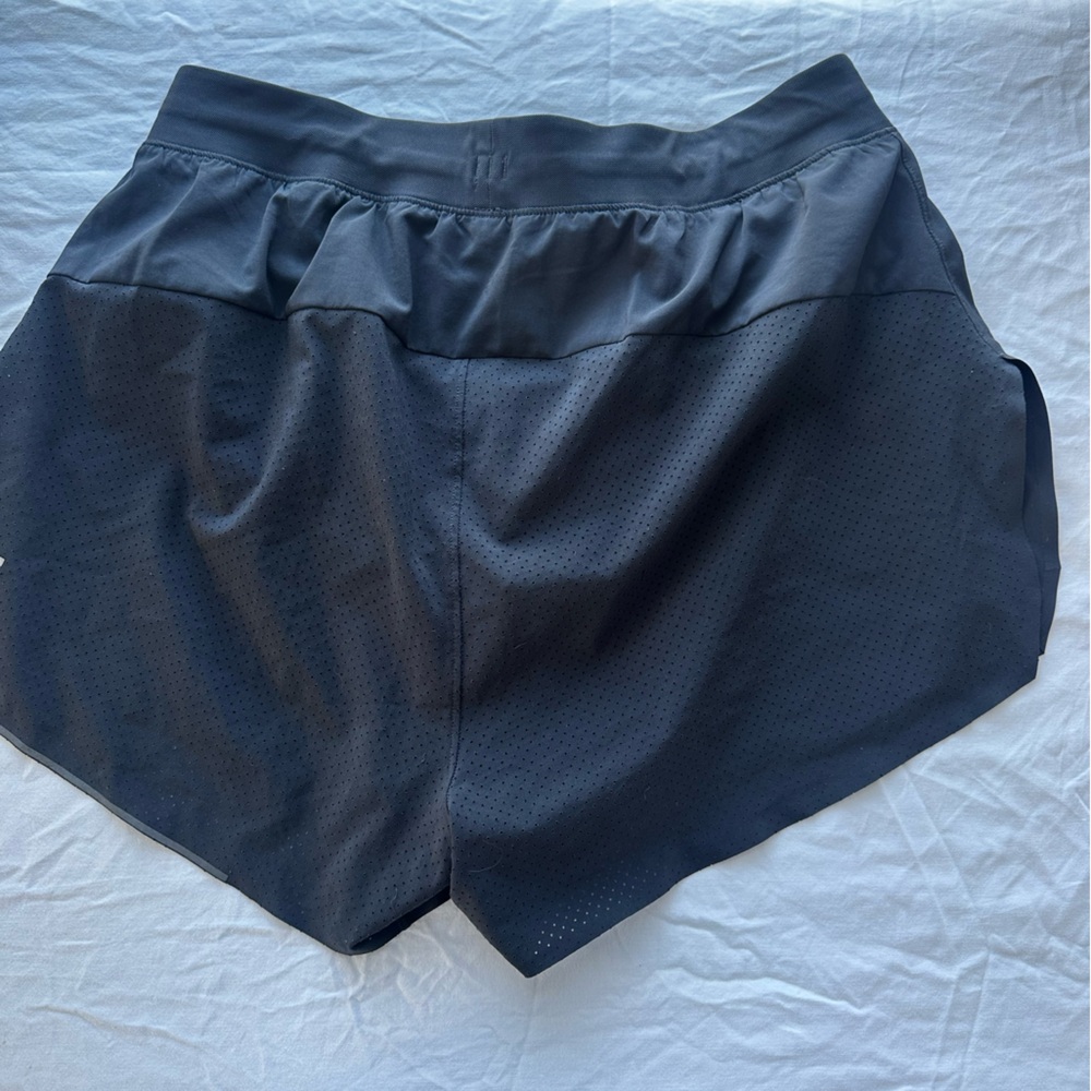 Fast and Free Reflective 3” Short
